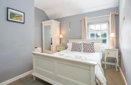 St Davids House | 2 Grove Stables