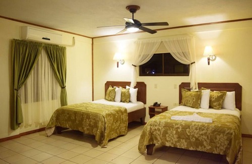 San Pedro Hotel | 2 guest Room at Centric Hotel