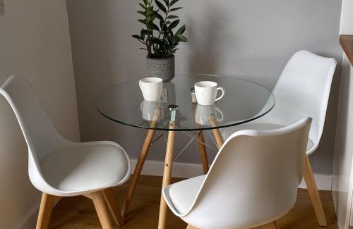 Pagham Apartment | 2 Guests - Studio - Ideal for Goodwood & Beach