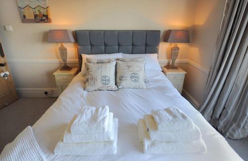 Lyme Regis House | 2 Hadleigh Villas