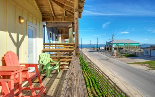Flour Bluff House | 2 Homes on the Bay Shared Waterfront Pool Boat Dock Laguna Village Paradise