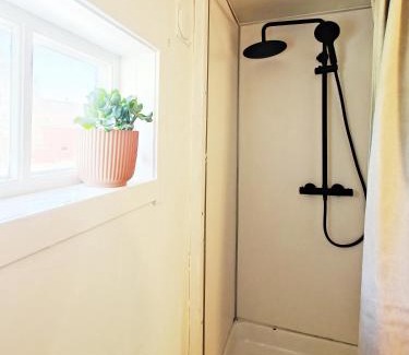 Vestvagøy Apartment | 2 Houses & A Barn Double Room