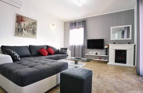 Rebici Villa | 2 houses with pool on the east coast of Istria