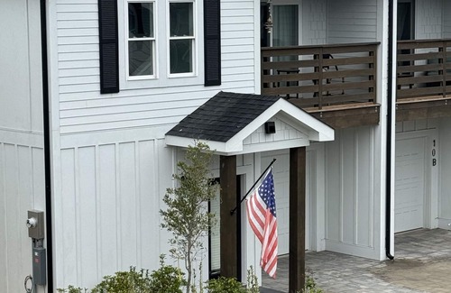Whalehead Beach Condo | “2 Impulsive” Luxury Condo Steps from the beach in the Beach Club at Whalehead