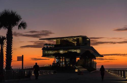 Madeira Beach House | 2 - Island Paradise Cottages - Sea Breeze