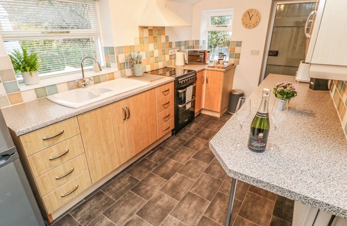 Penrith House | 2 IVY COTTAGES, family friendly, with open fire in Langwathby