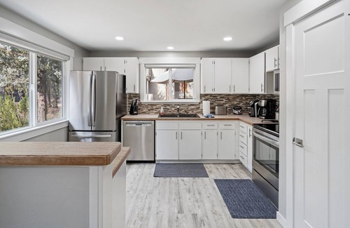 Sunriver House | 2 Killdeer Home features Private Hot Tub and Bikes to Explore Sunriver by RedAwning