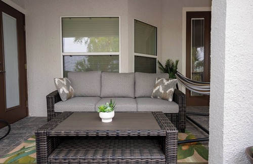 Clermont House | 2 King 2 Twin 1 Queen Enormous Deck 3 BD Lakeview House at Waterfront Park