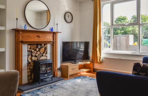 Par House | 2 Le Dorney Villa - Uk49804