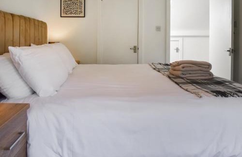 Par House | 2 Le Dorney Villa - Uk49804