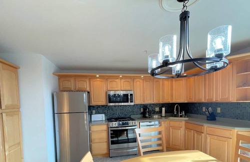 Bromley Mountain Condo | 2-Level Trailside Condo at Bromley's Birches