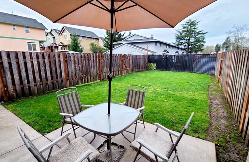 Aloha House | 2 Levels 2 Bedrooms with Office Spaces