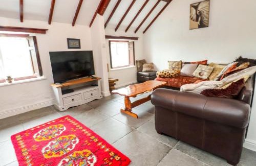 Ty Croes House | 2 Llainwen