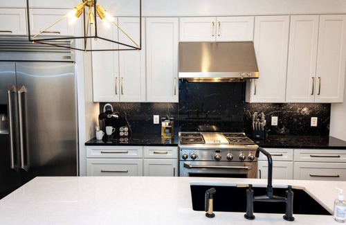 Central Business District Hotel | 2 Luxury Penthouse Units, Walk to French Quarter + Superdome