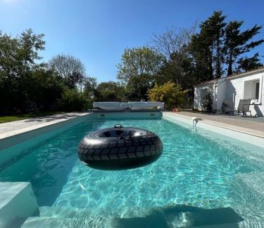 Grues House | 2 maisons privatives avec piscine et spa