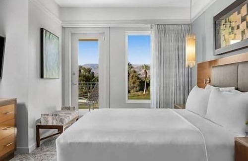 Palm Desert Resort | 2 Marriott's Desert Spring Villas II, Sauna, Pool!