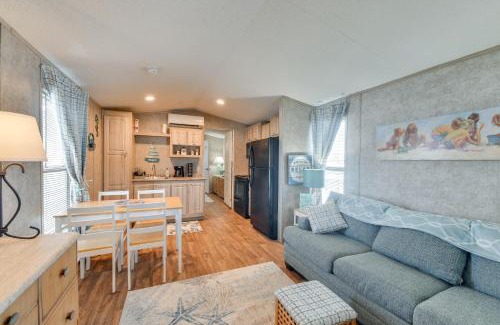 Sunny Shores House | 2 Mi to Anna Maria Island Newly Built Home!