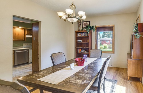 Burke House | 2 Mi to Burke Lake: Quaint Small-Town Retreat!