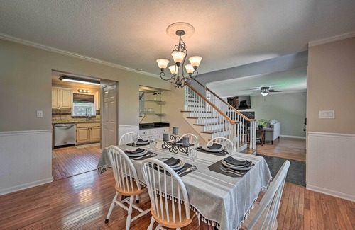 Clemson Villa | 2 Mi to Clemson: Central Villa w/Deck, Near Lakes