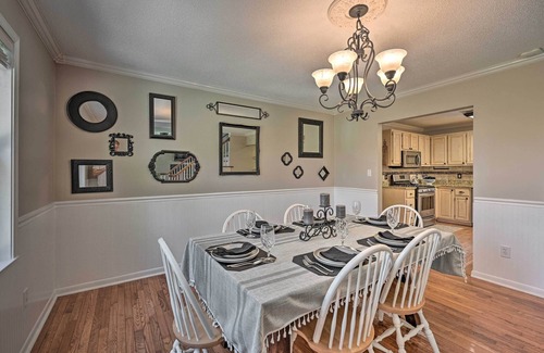 Clemson Villa | 2 Mi to Clemson: Central Villa w/Deck, Near Lakes
