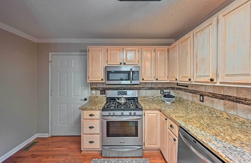 Clemson Villa | 2 Mi to Clemson: Central Villa w/Deck, Near Lakes
