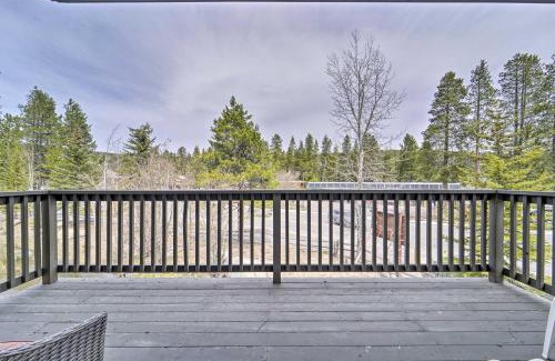 Truckee Apartment | 2 Mi to Donner Lake Walkable Truckee Condo!
