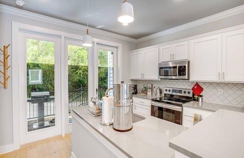 Northside House | 2 Mi to Downtown: Chattanooga Townhome w/Grill!