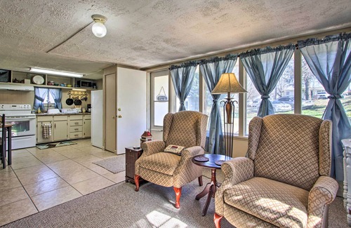 Knoxville House | 2 Mi to Downtown Knoxville: Cozy Home w/Patio