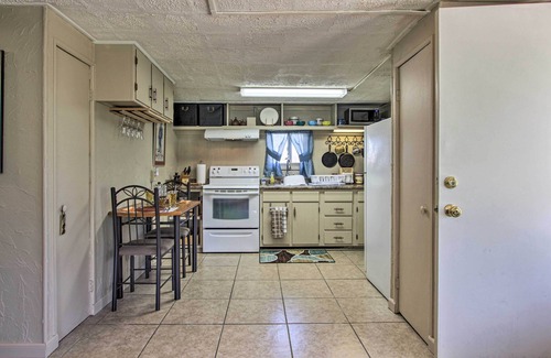 Knoxville House | 2 Mi to Downtown Knoxville: Cozy Home w/Patio