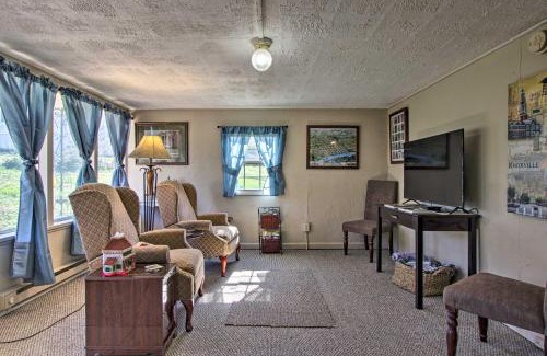 Knoxville House | 2 Mi to Downtown Knoxville Cozy Home with Patio