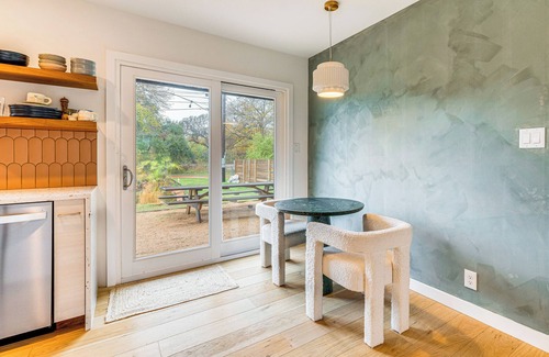 Rosewood House | 2 Mi to Dtwn: Austin Getaway w/Natural Pool
