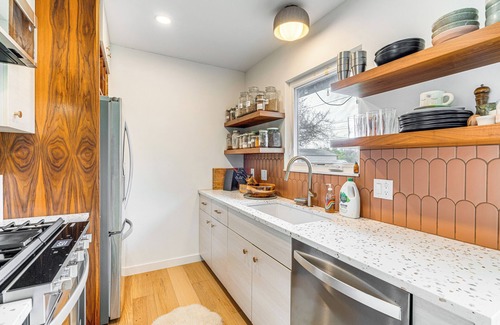 Rosewood House | 2 Mi to Dtwn: Austin Getaway w/Natural Pool