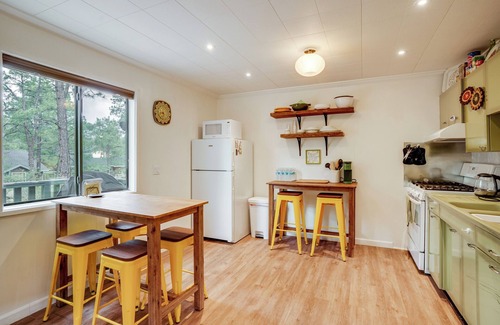 Prescott Cabin | 2 Mi to Dtwn Prescott: Cabin w/Furnished Deck!