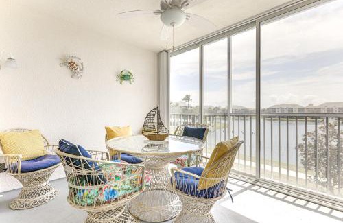 Jupiter Apartment | 2 Mi to Jupiter Beach Condo with Lake Views