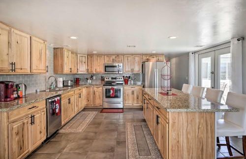 Lake Havasu City House | 2 Mi to Lake Havasu State Park Home with Pool!