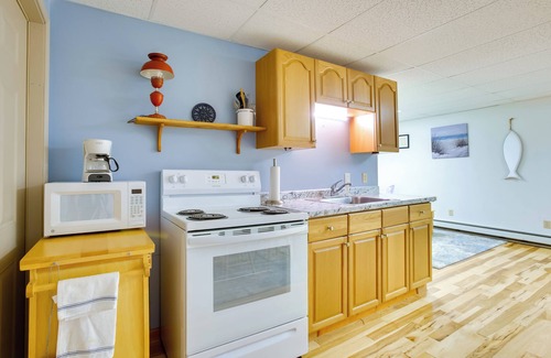 Frankfort Apartment | 2 Mi to Lake Michigan Beaches: Frankfort Getaway!