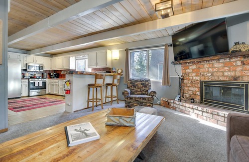 Eagle Mountain Estates Cabin | 2 Mi to Lake & Skiing: Big Bear Family Cabin