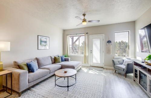 McCall House | 2 Mi to Payette Lake Mtn-View Getaway with Balcony