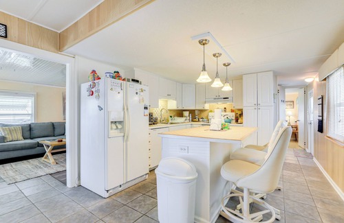 Venice House | 2 Mi to Venice Beach: Home w/Pool Access