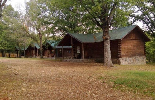 Newnata Cabin | 2 miles from Blanchard Springs Caverns