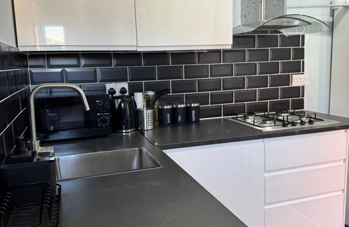 Manchester Apartment | 2 Miles from Manchester city centre, AO arena, Man City, COop Arena, Heaton Park