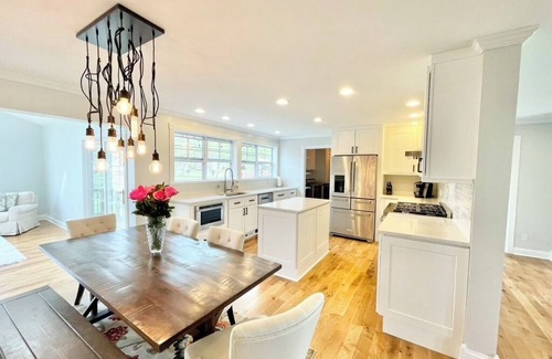 Benton Harbor House | 2 miles to downtown St. Joseph and 1/2 mile to beaches