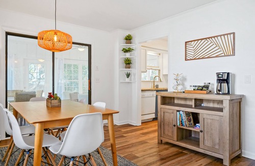 Yaupon Beach Cottage | /2 min. walk to the beach/The Grove @ OKI