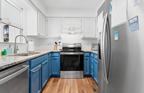 Yaupon Beach Cottage | /2 min. walk to the beach/The Grove @ OKI