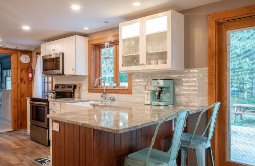 North Eastham House | 2-Min Walk to the Beach Dog Friendly