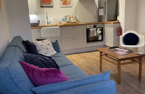 Westgate-on-Sea Apartment | 2 minutes from 2 Sandy blue flag beaches