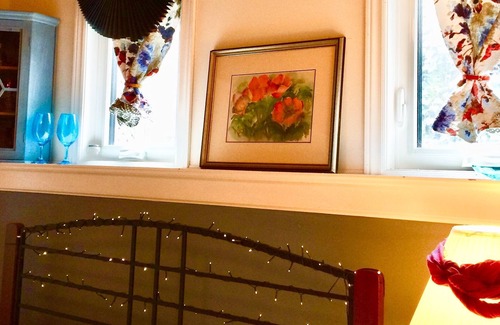Historic Old Town Bed & Breakfast | 2 Moon Cottage Bed & Breakfast