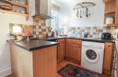 Honiton Cottage | 2 MYRTLE COTTAGES, pet friendly, with open fire in Stockland