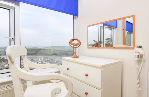 Salcombe Cottage | 2 North Crest House