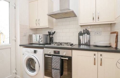 Brixham Cottage | 2 North Furzeham Road